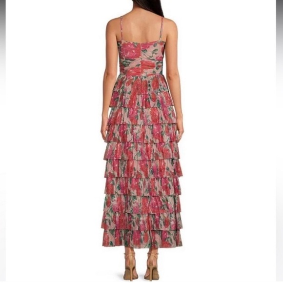 Gianni Bini
Grace Metallic Plisse Sweetheart Neck
Cut-Out Tiered Dress - Picture 2 of 8